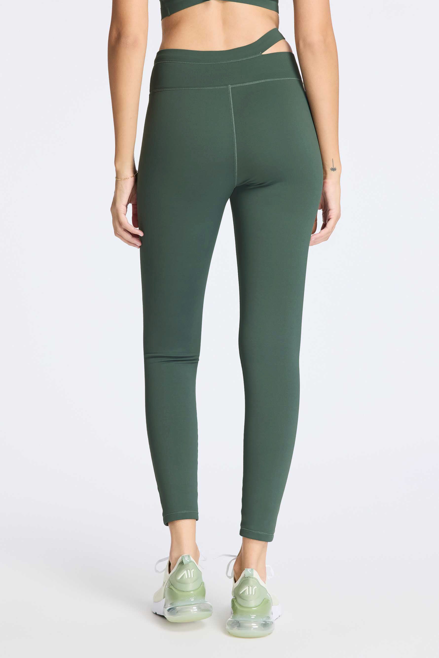 Bandier Aria Asymmetric Leggings in Balsam Green Size Medium