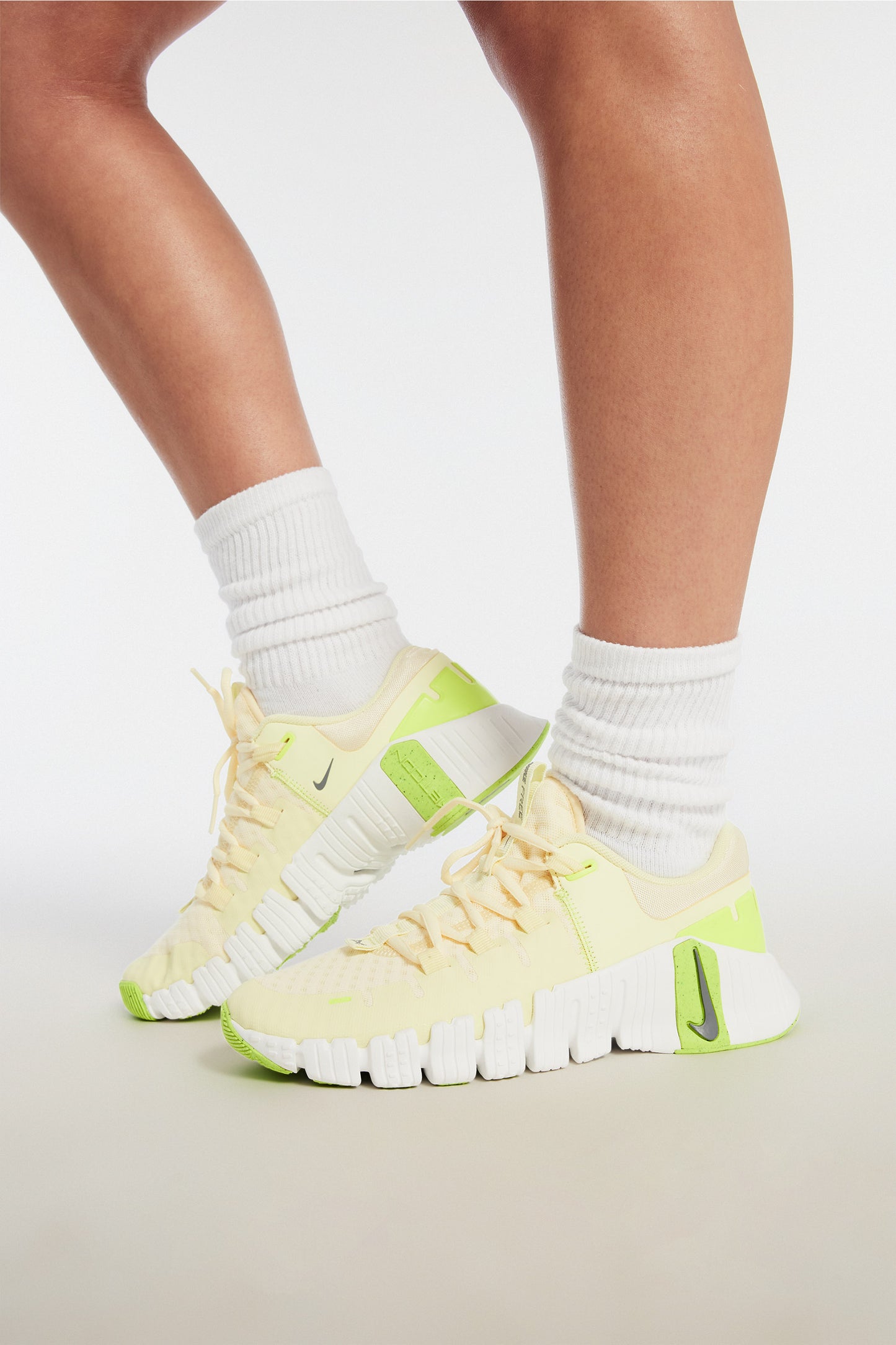 Nike Free Metcon 5 - Citron Tint/cool Grey-volt