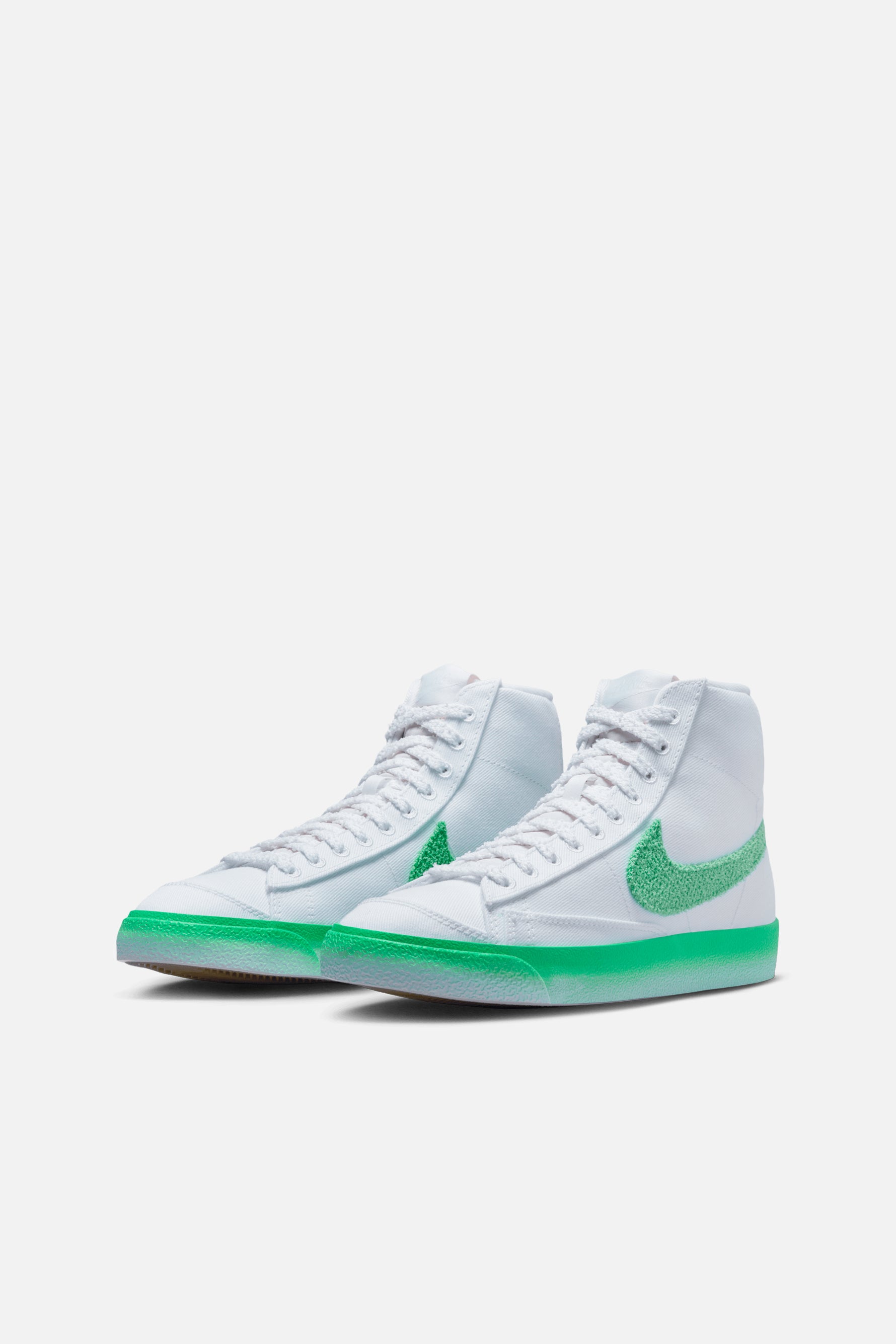 NIKE BLAZER MID WHITE top