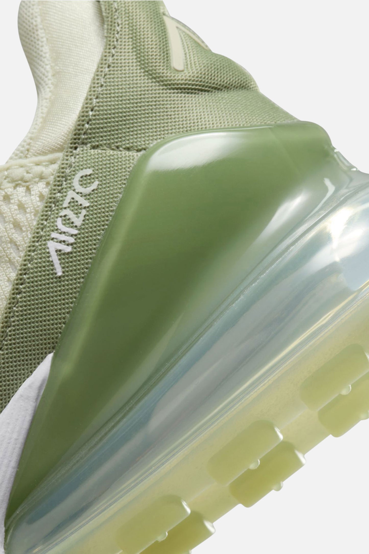 Nike Women's Air Max 270 - Sea Glass /oil Green