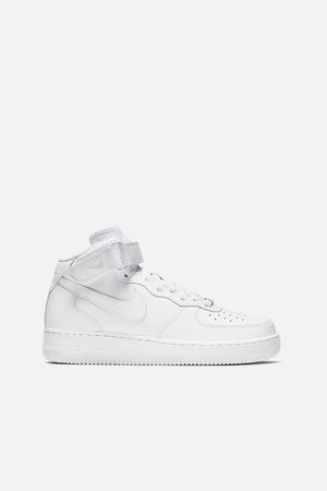 35 Outfits That Make Basic White Sneakers Look Peak 2023  Outfits with air  force ones, White sneakers outfit, Nike air force 1 outfit